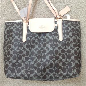 NWT Coach Signature Ward Tote 35074